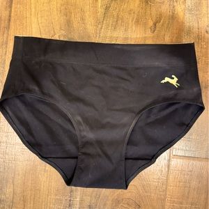 Tracksmith running race briefs